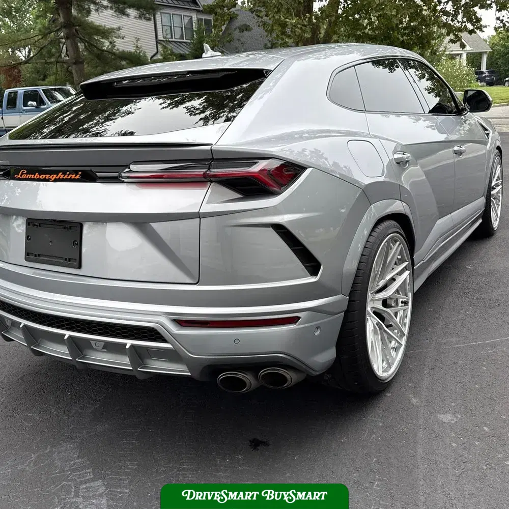 2020 Lamborghini Urus Base