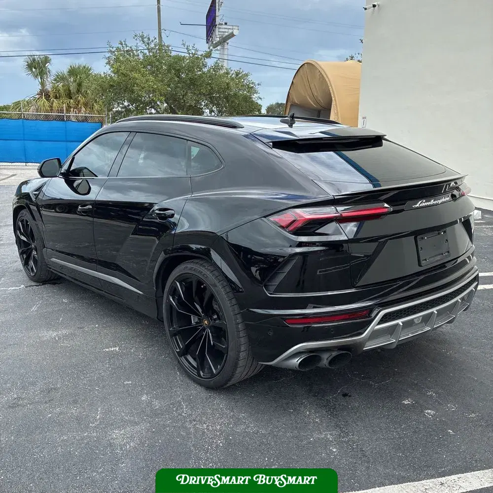 2020 Lamborghini Urus Base
