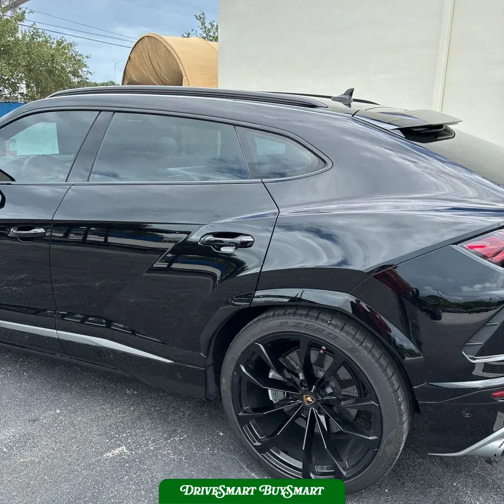 2020 Lamborghini Urus Base
