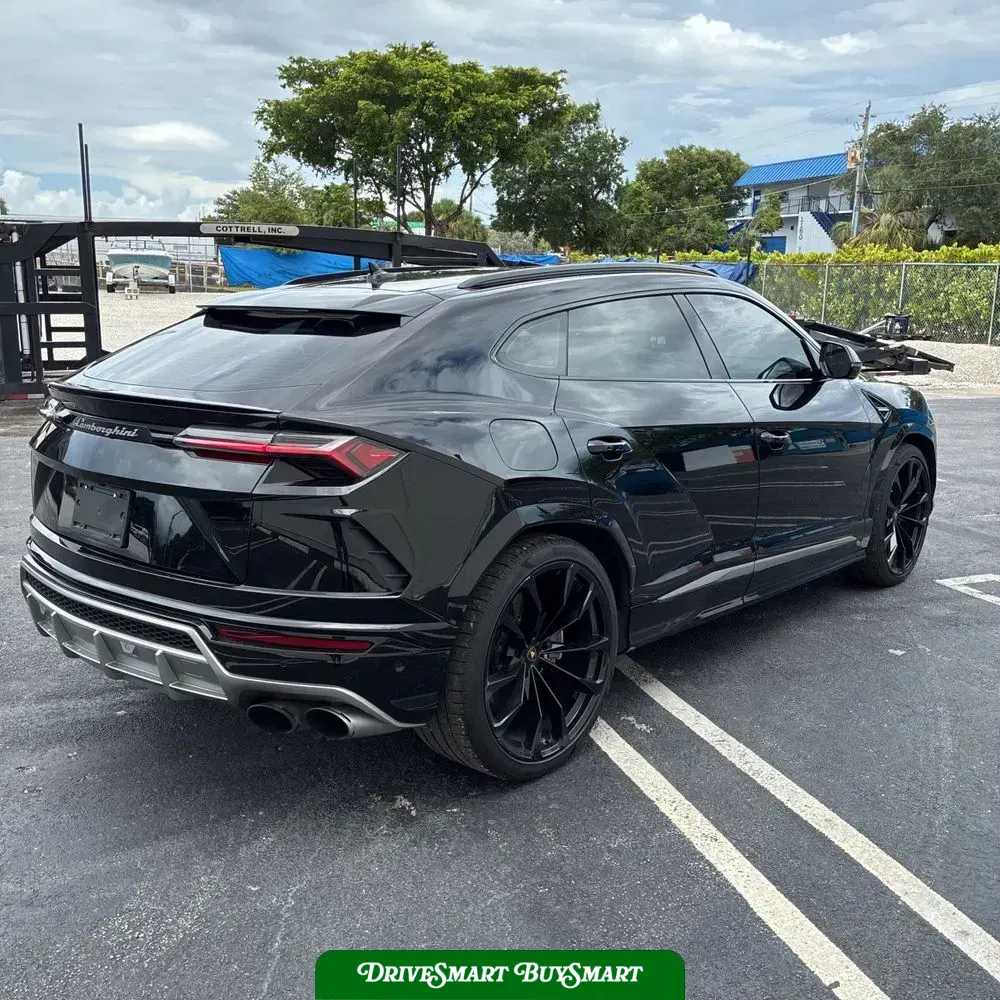 2020 Lamborghini Urus Base