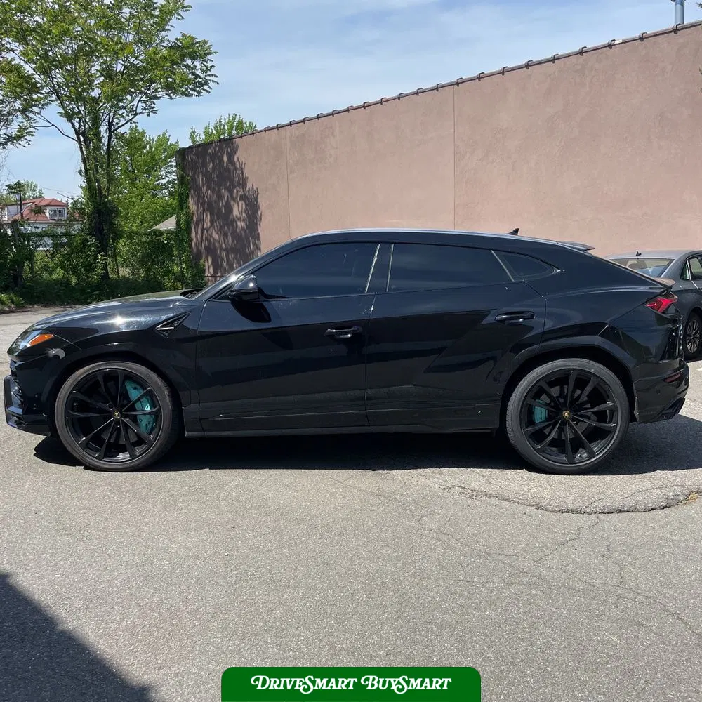 2020 Lamborghini Urus Base