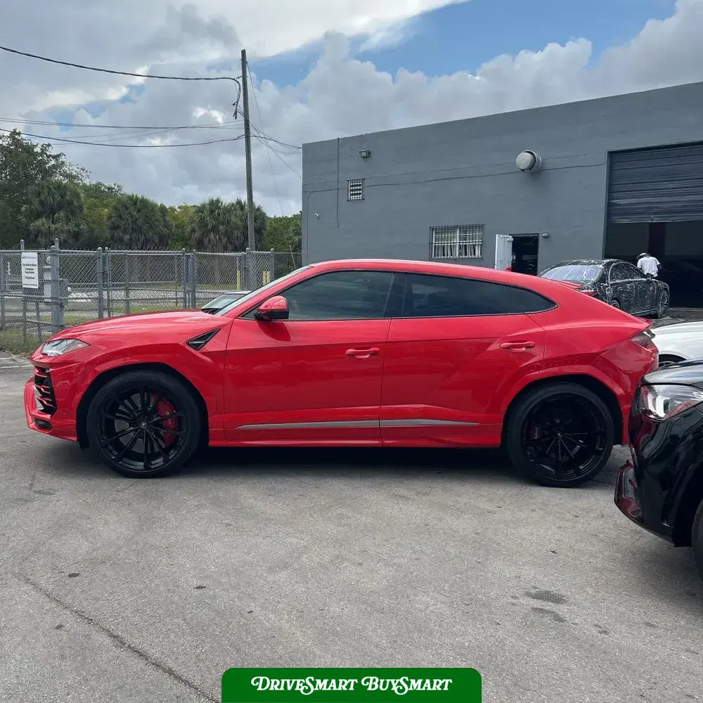 2021 Lamborghini Urus Base