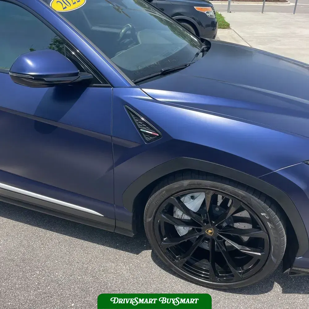2022 Lamborghini Urus Base