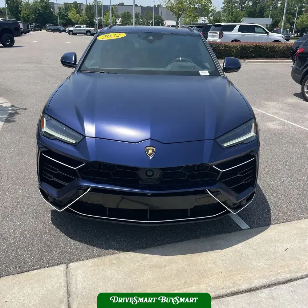 2022 Lamborghini Urus Base