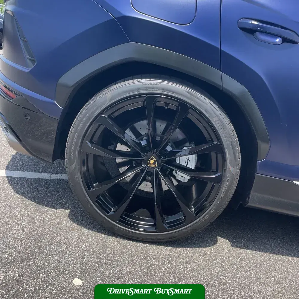 2022 Lamborghini Urus Base