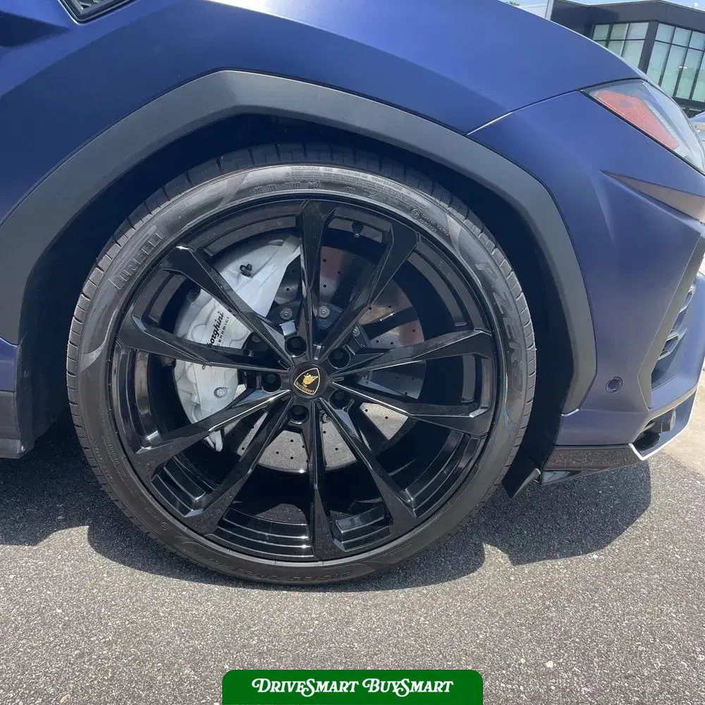 2022 Lamborghini Urus Base