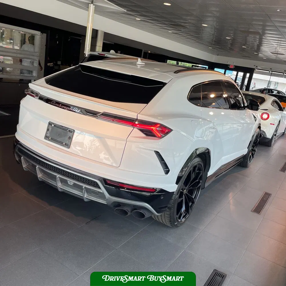 2019 Lamborghini Urus Base