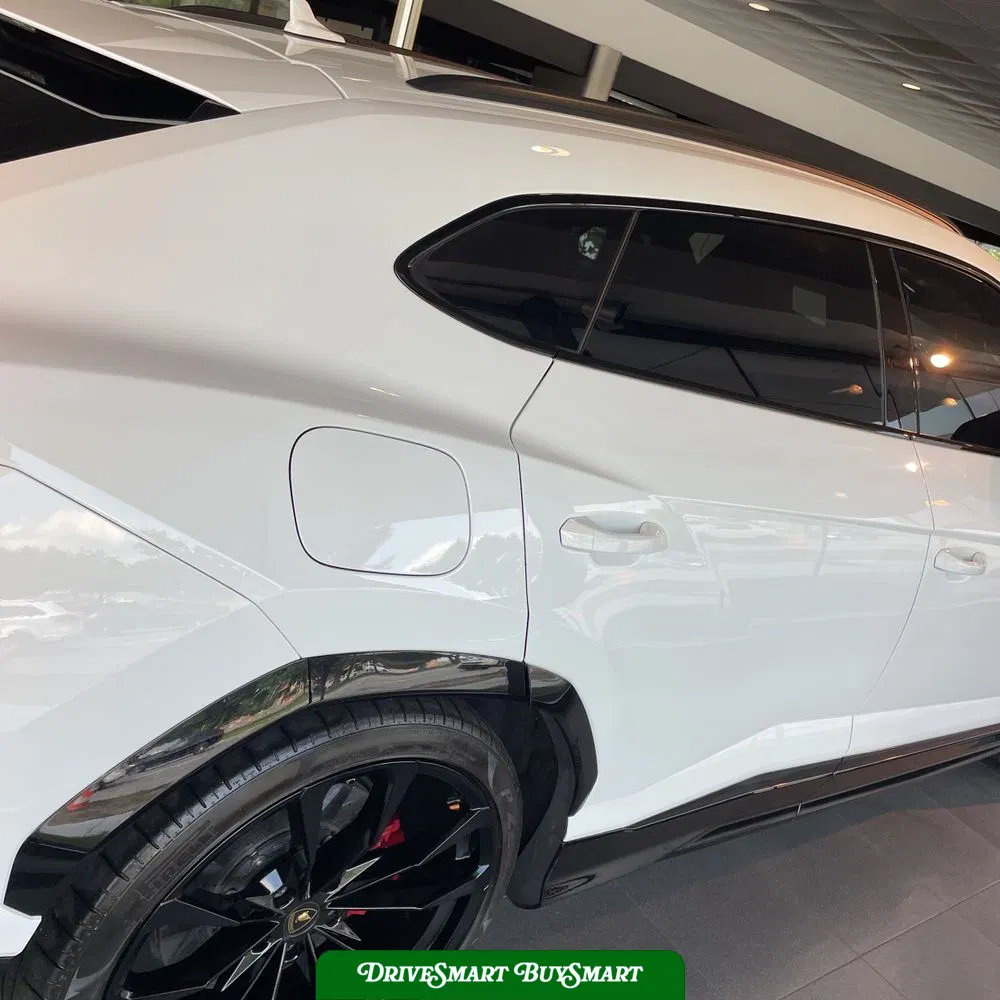 2019 Lamborghini Urus Base