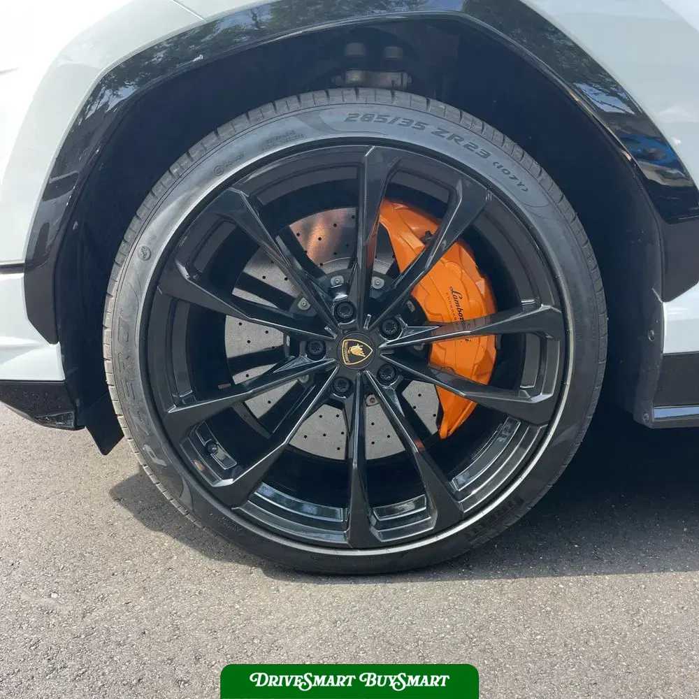 2023 Lamborghini Urus S