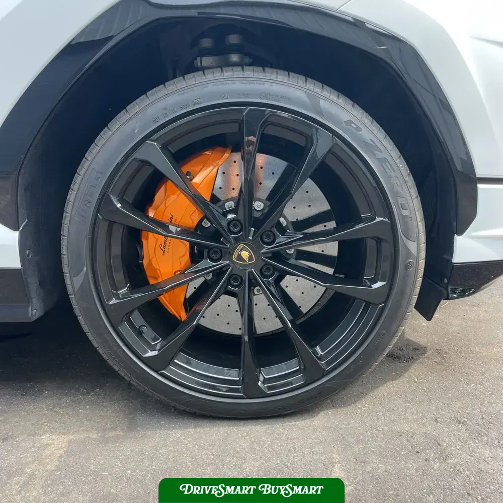 2023 Lamborghini Urus S