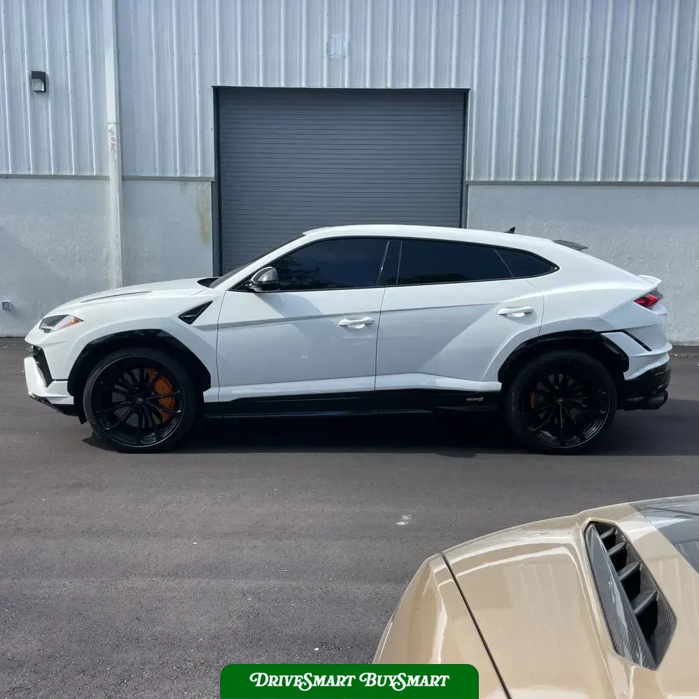 2023 Lamborghini Urus S
