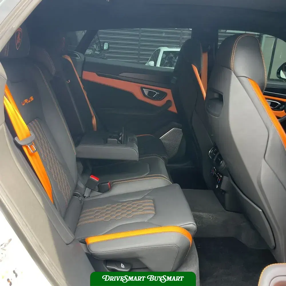 2023 Lamborghini Urus S