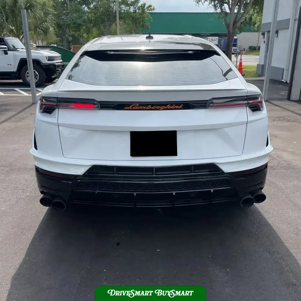 2023 Lamborghini Urus S