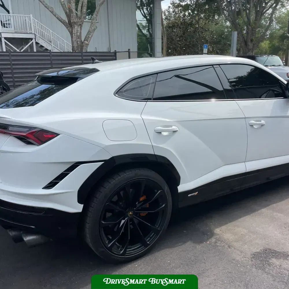 2023 Lamborghini Urus S