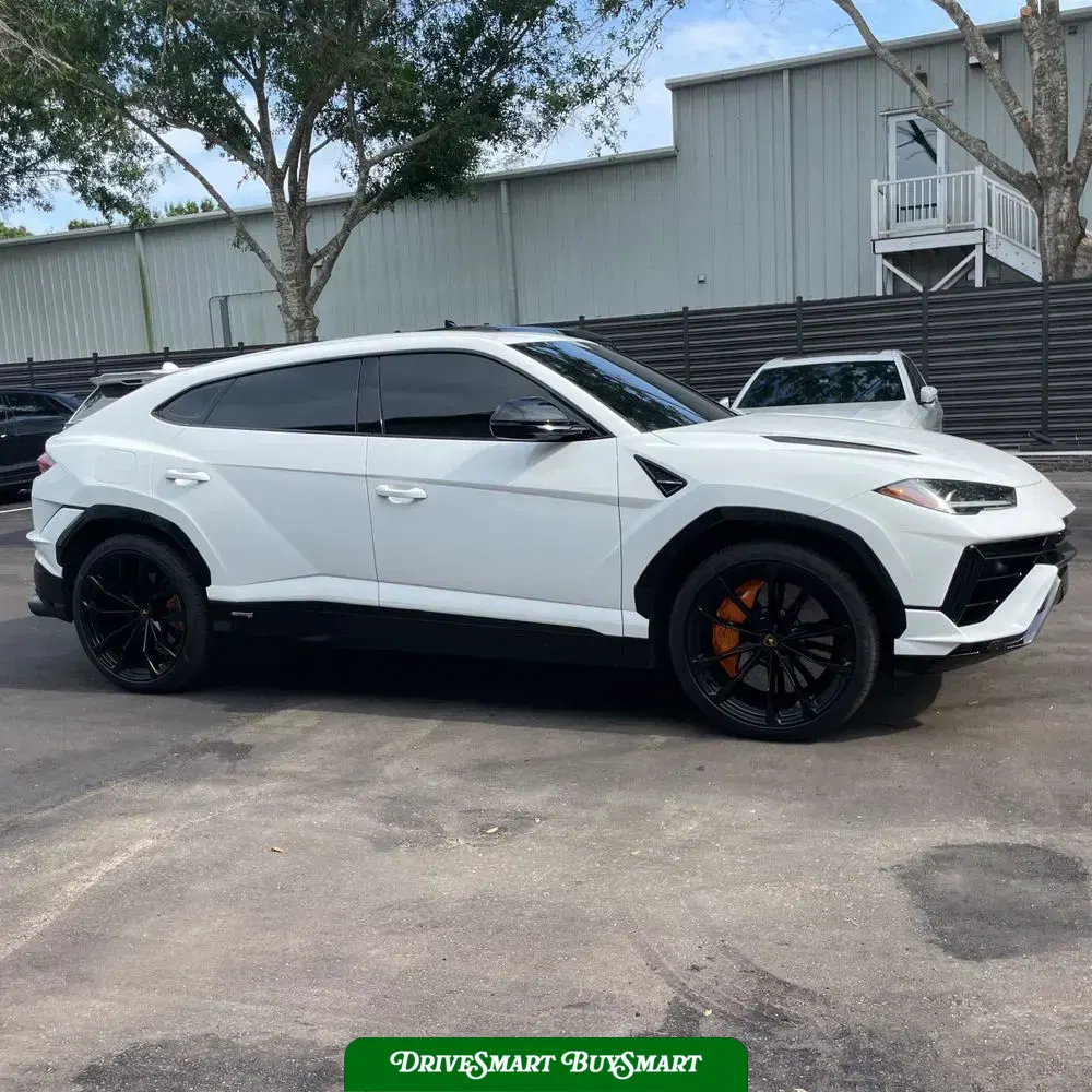 2023 Lamborghini Urus S