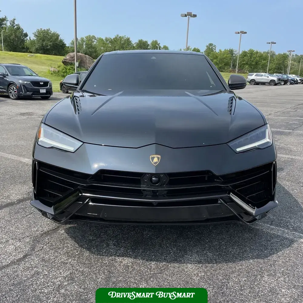2023 Lamborghini Urus S