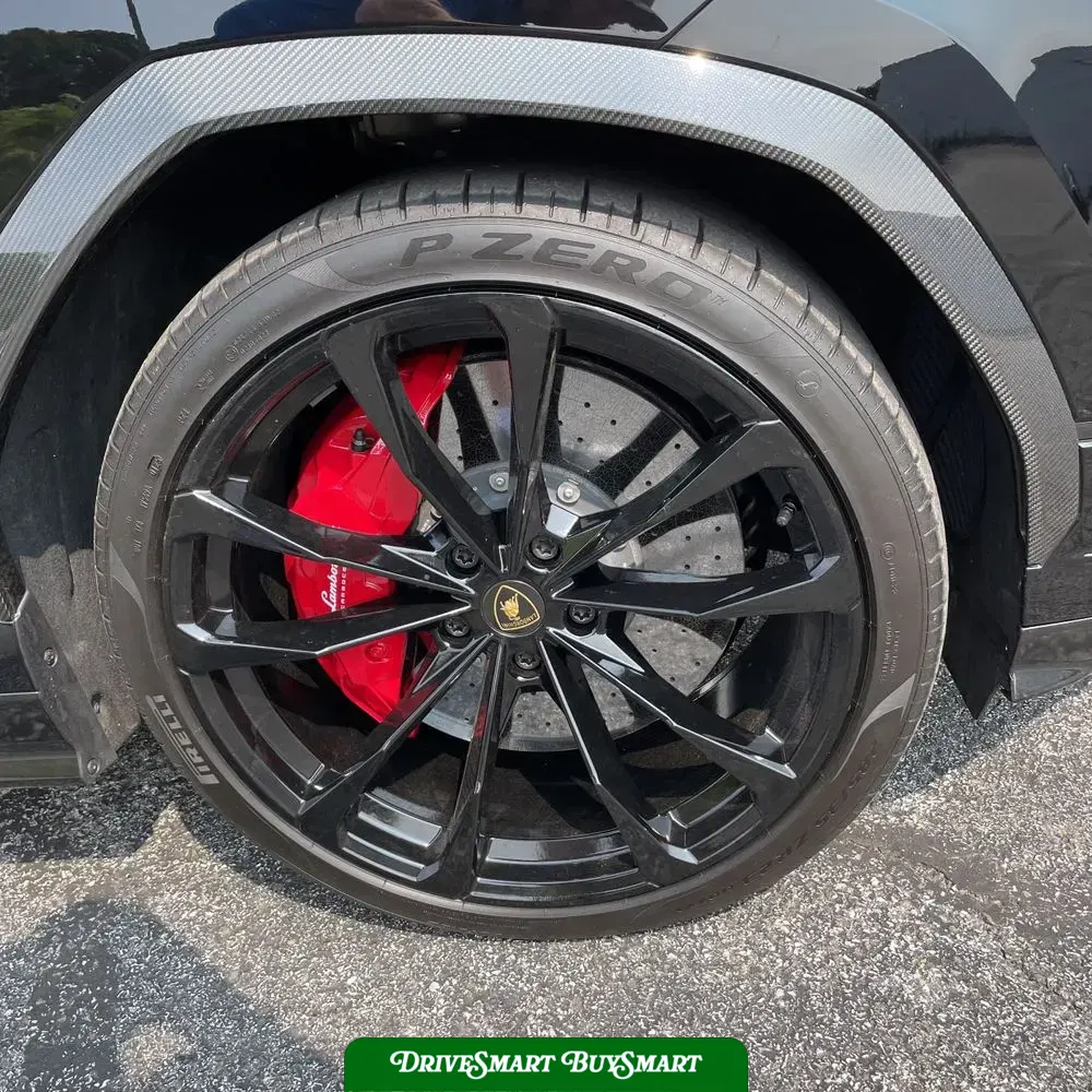 2023 Lamborghini Urus S