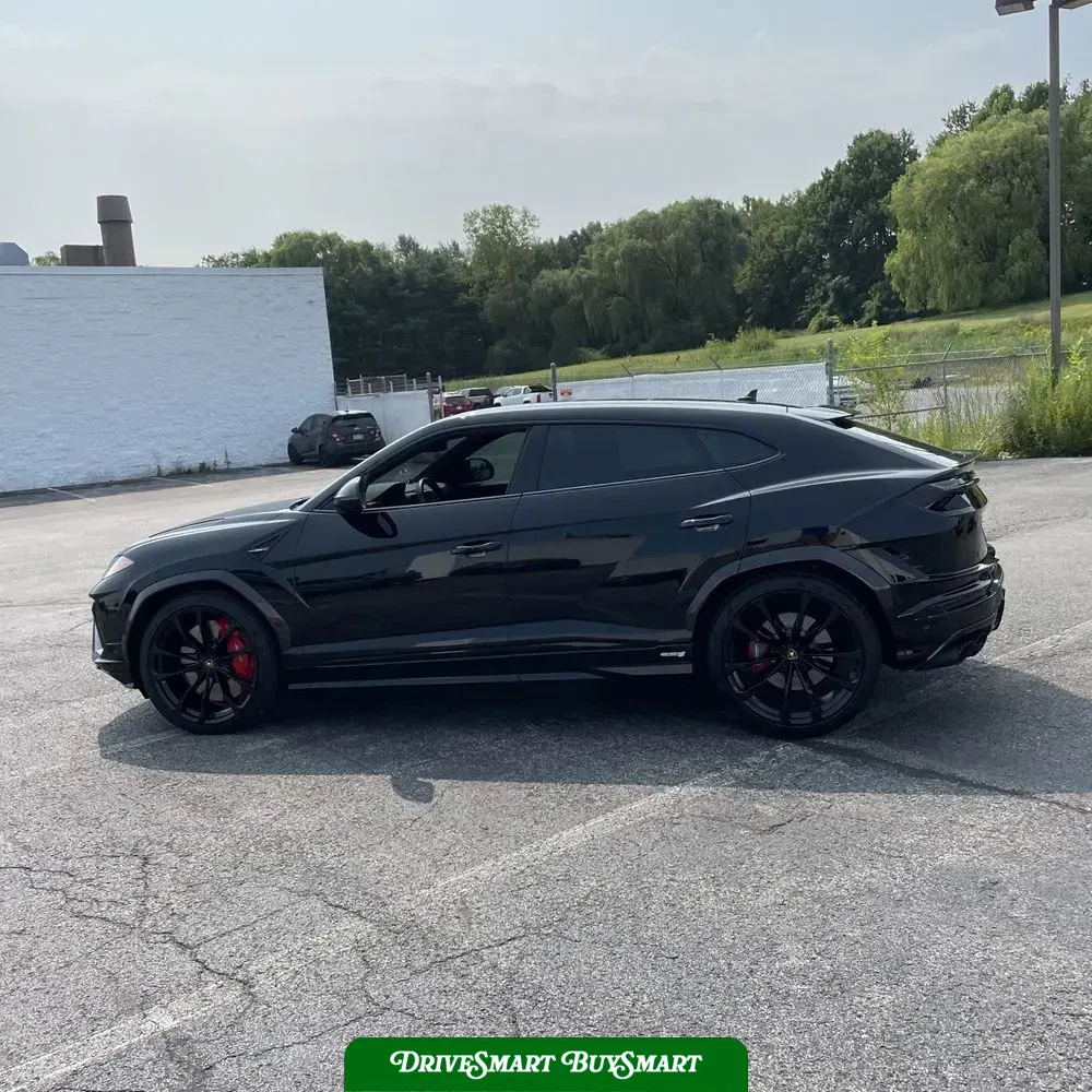 2023 Lamborghini Urus S