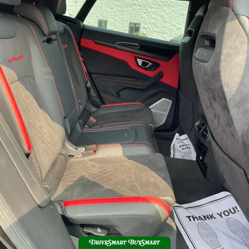 2023 Lamborghini Urus S