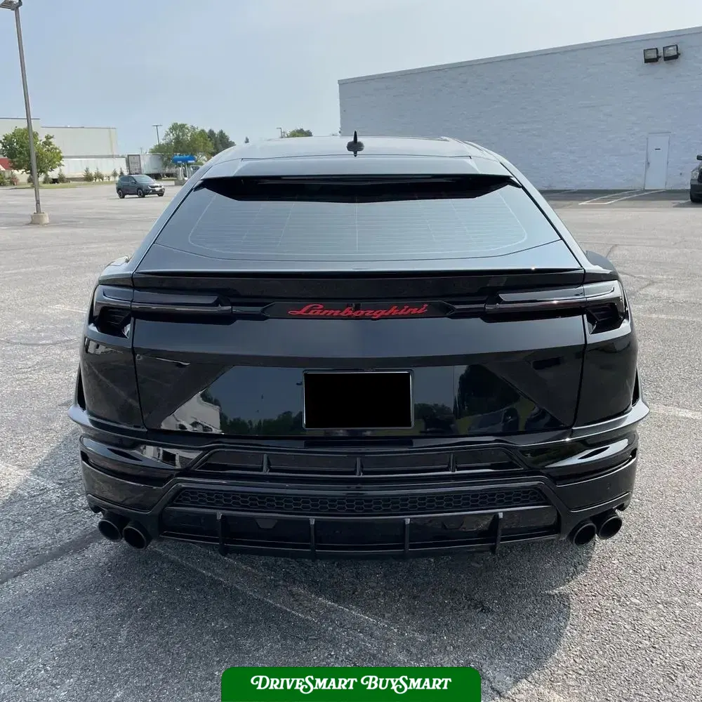 2023 Lamborghini Urus S