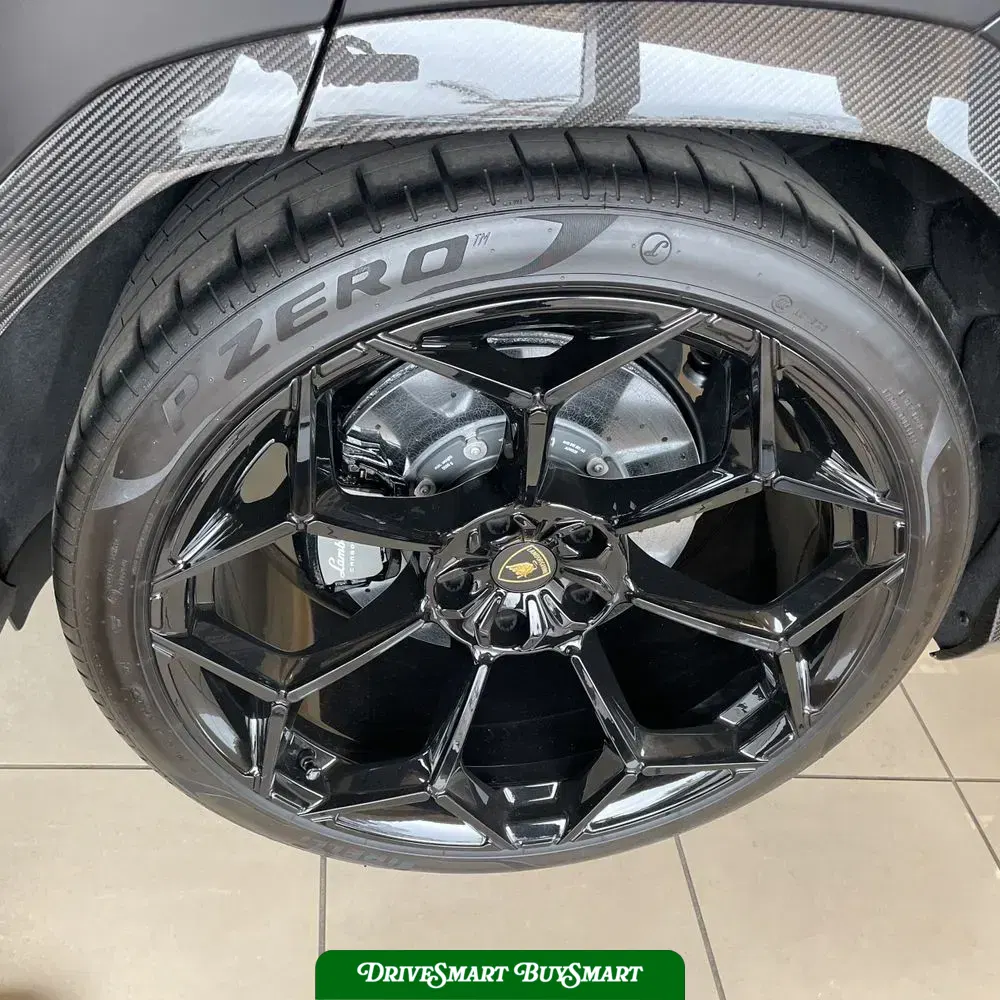 2024 Lamborghini Urus Performante