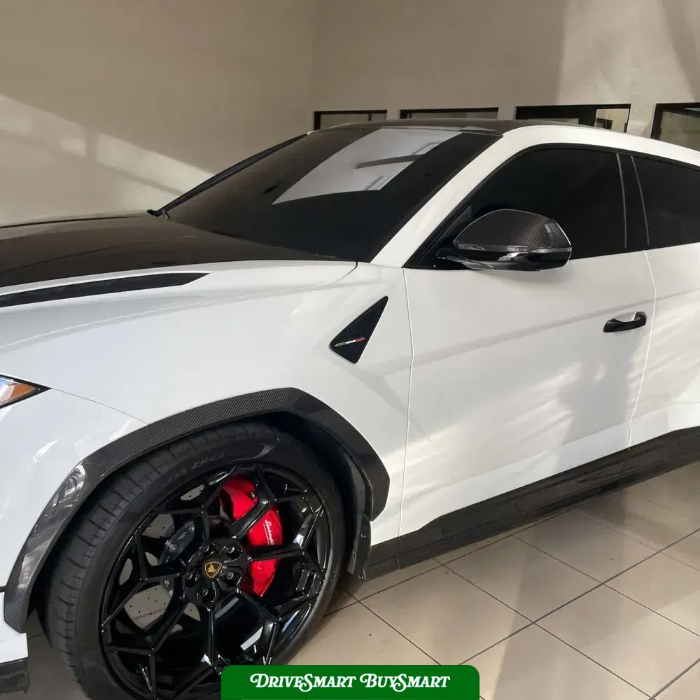 2023 Lamborghini Urus Base
