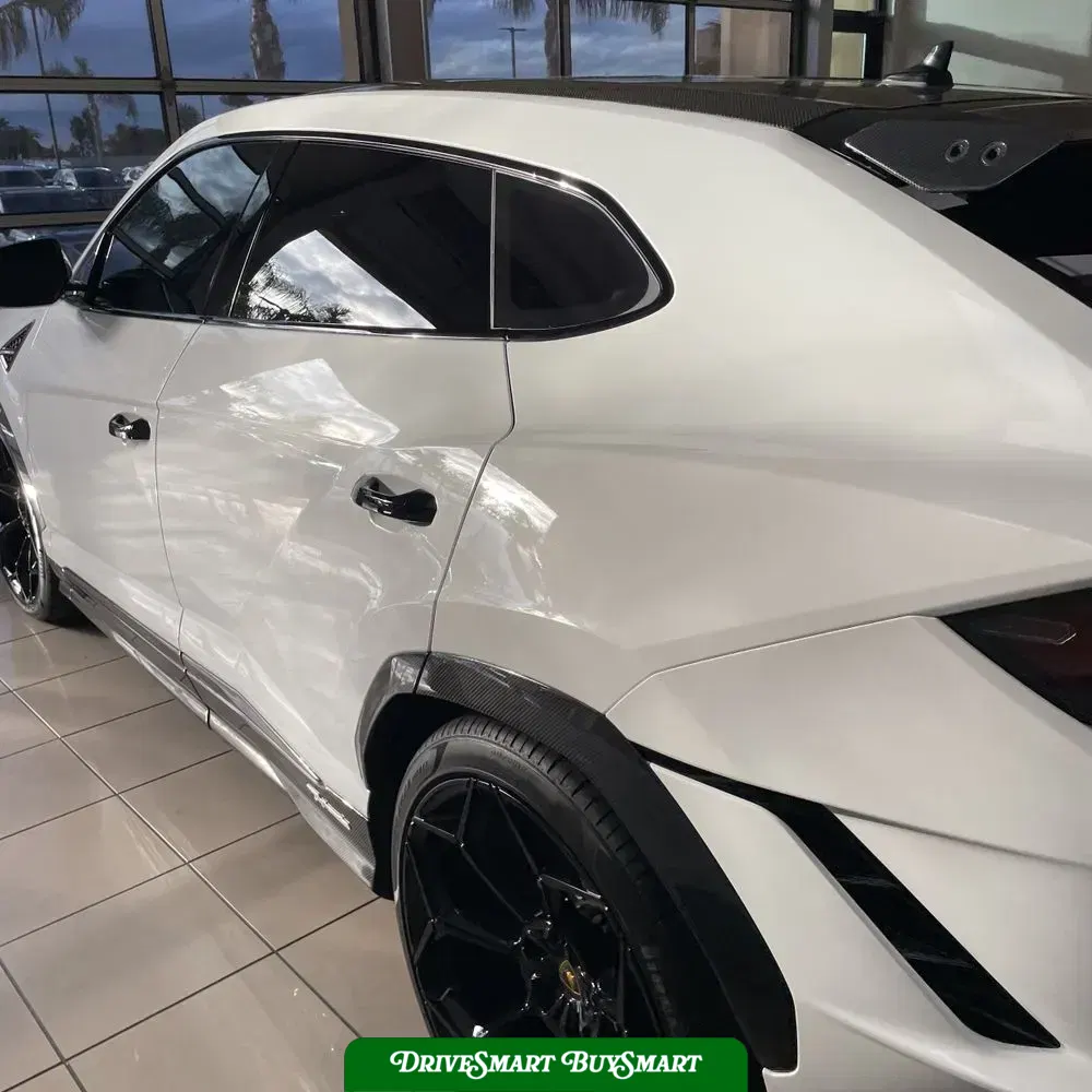 2023 Lamborghini Urus Base