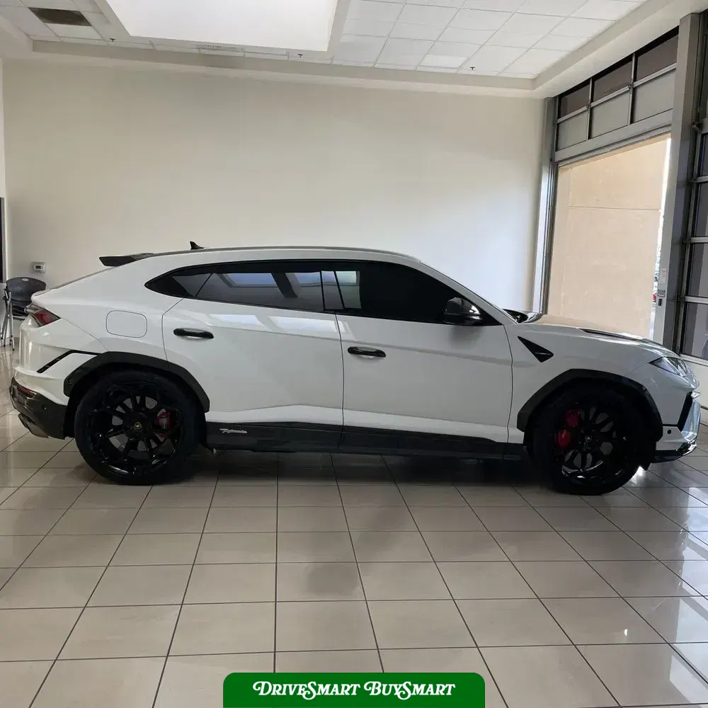 2023 Lamborghini Urus Base